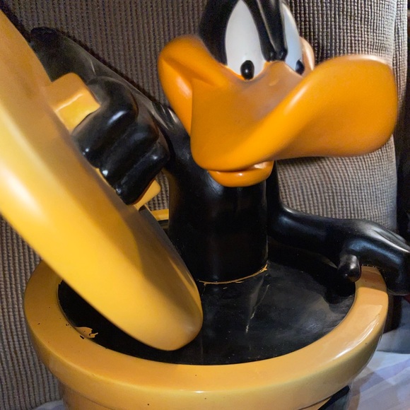 Large Daffy Duck cookie jar. - Picture 2 of 4